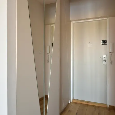 Warszawianka Apartment *