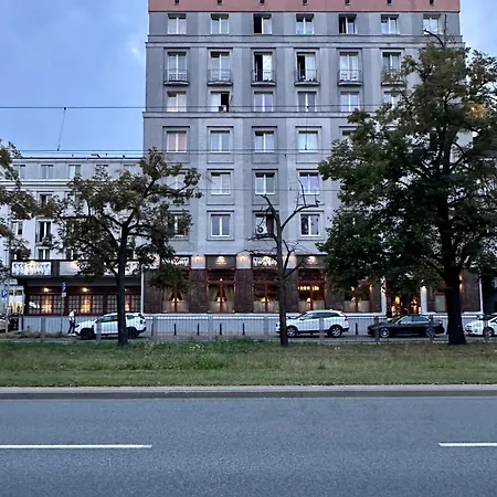 Warszawianka 아파트 *